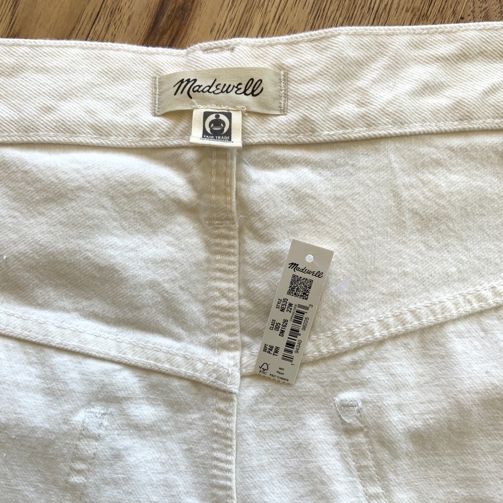 Madewell Relaxed Denim Frayed Shorts Off-White Size 22 NWT - Picture 15 of 16